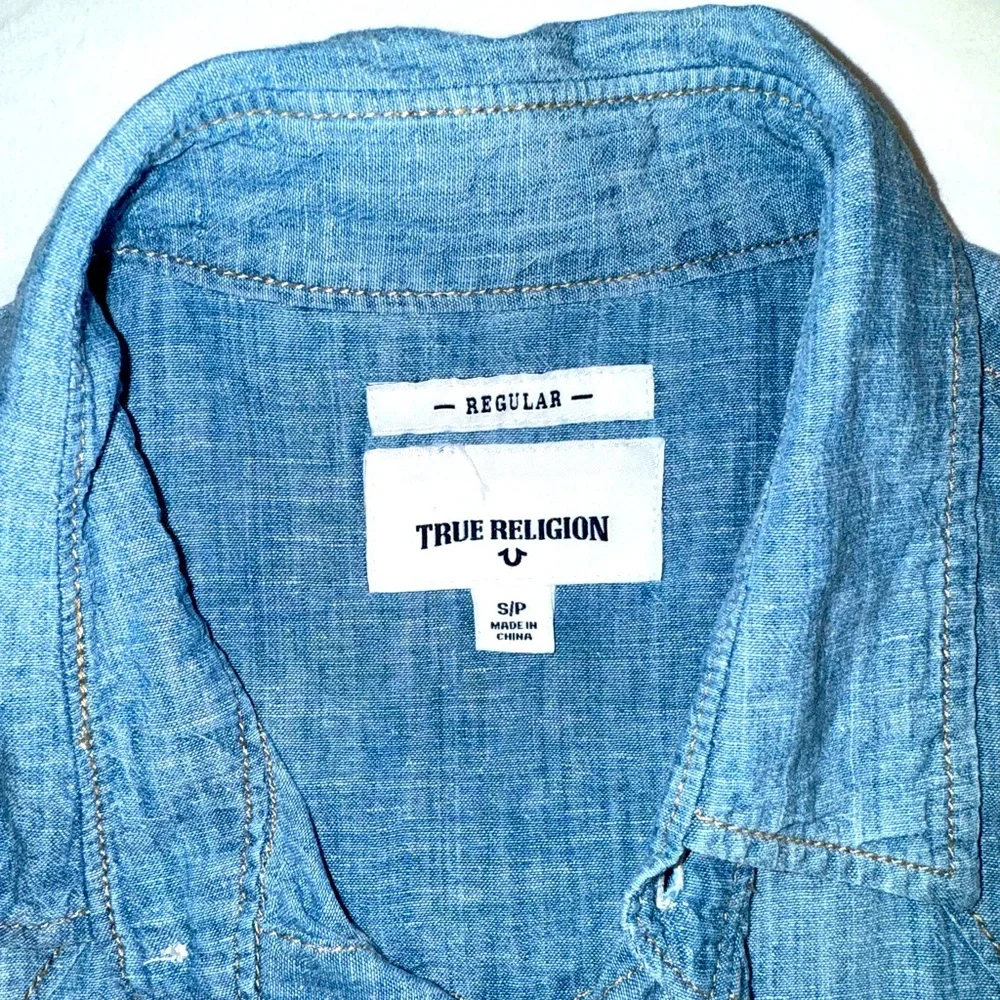 Men’s Vintage True Religion Denim Buttoned Shirt Size Small